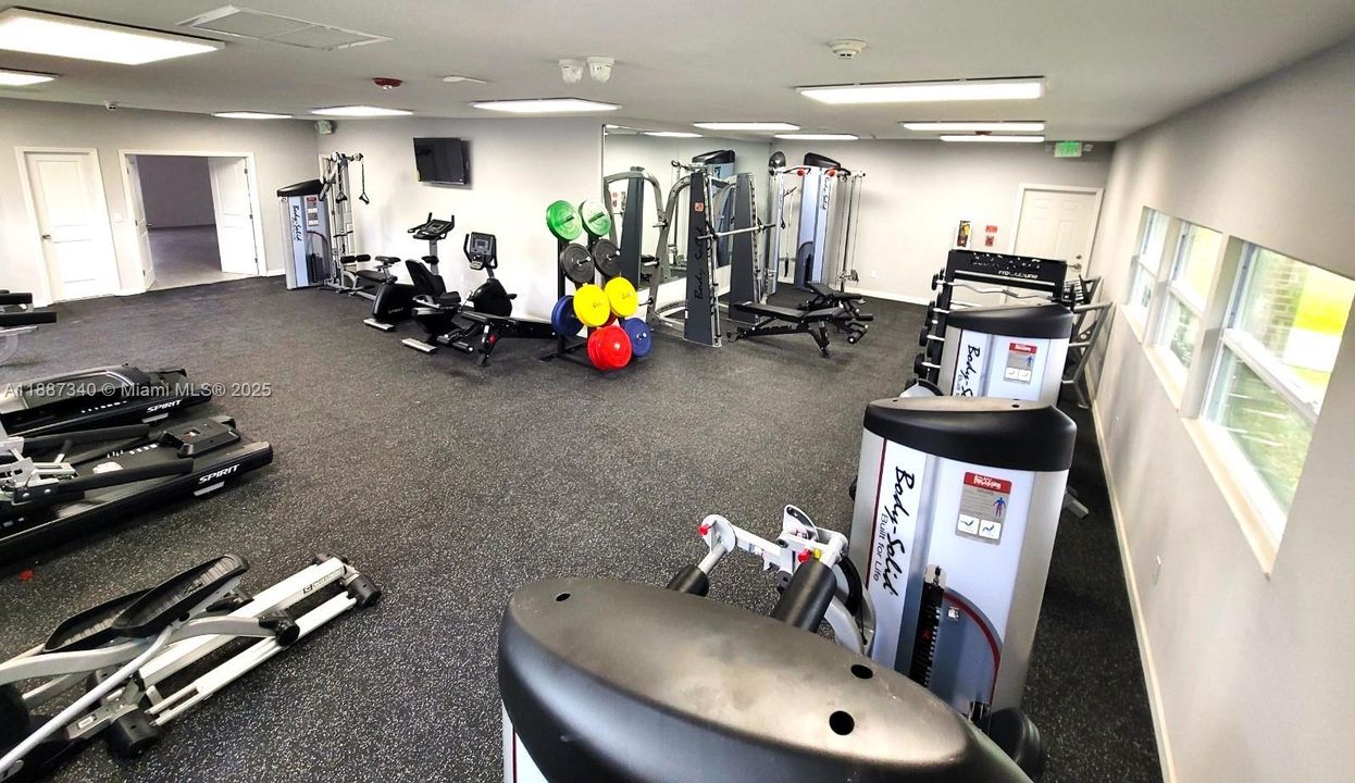 En Renta: $1,550 (2 camas, 1 baños, 816 Pies cuadrados)