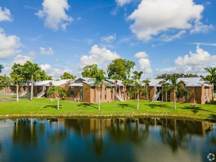 En Renta: $1,550 (2 camas, 1 baños, 816 Pies cuadrados)