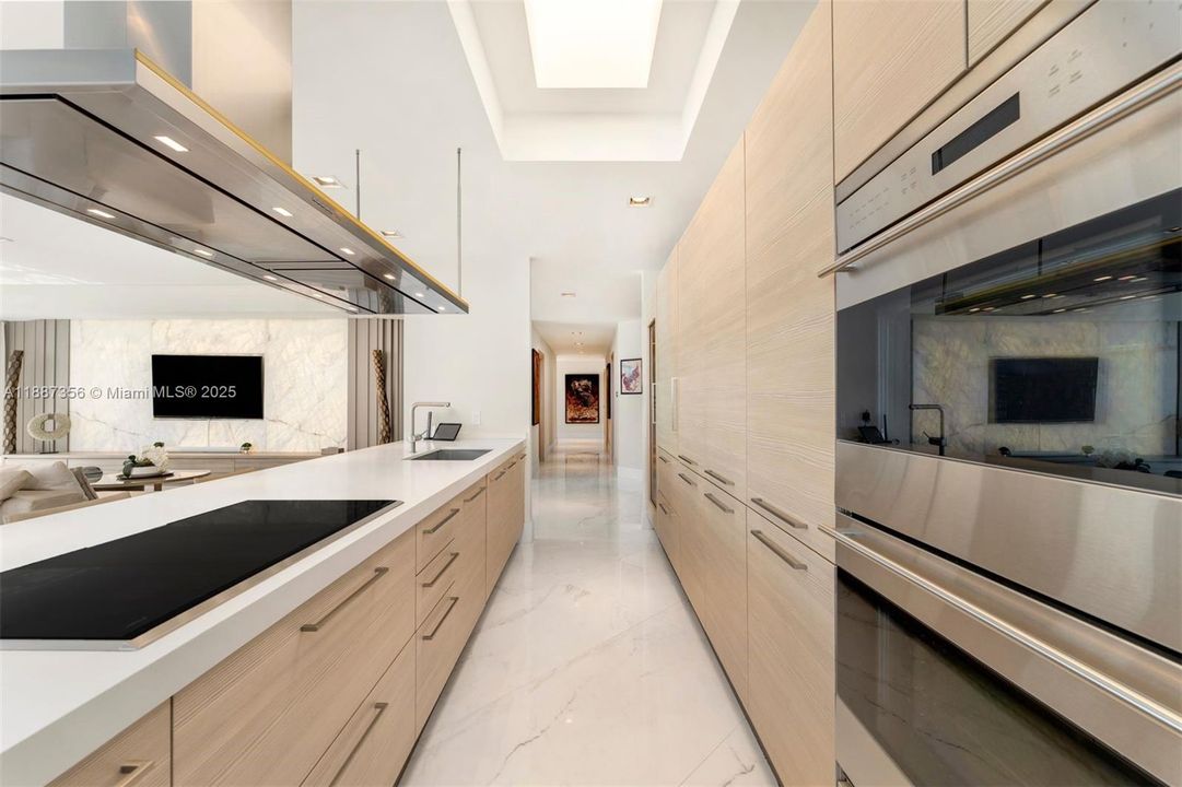 En Venta: $4,550,000 (4 camas, 4 baños, 3949 Pies cuadrados)