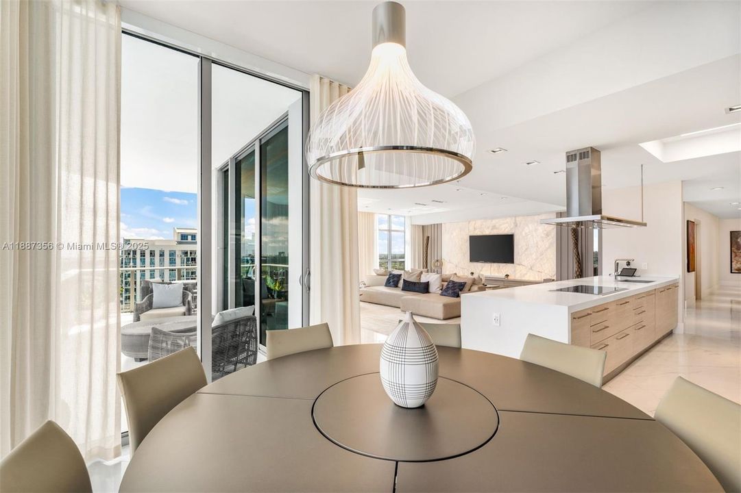 En Venta: $4,550,000 (4 camas, 4 baños, 3949 Pies cuadrados)