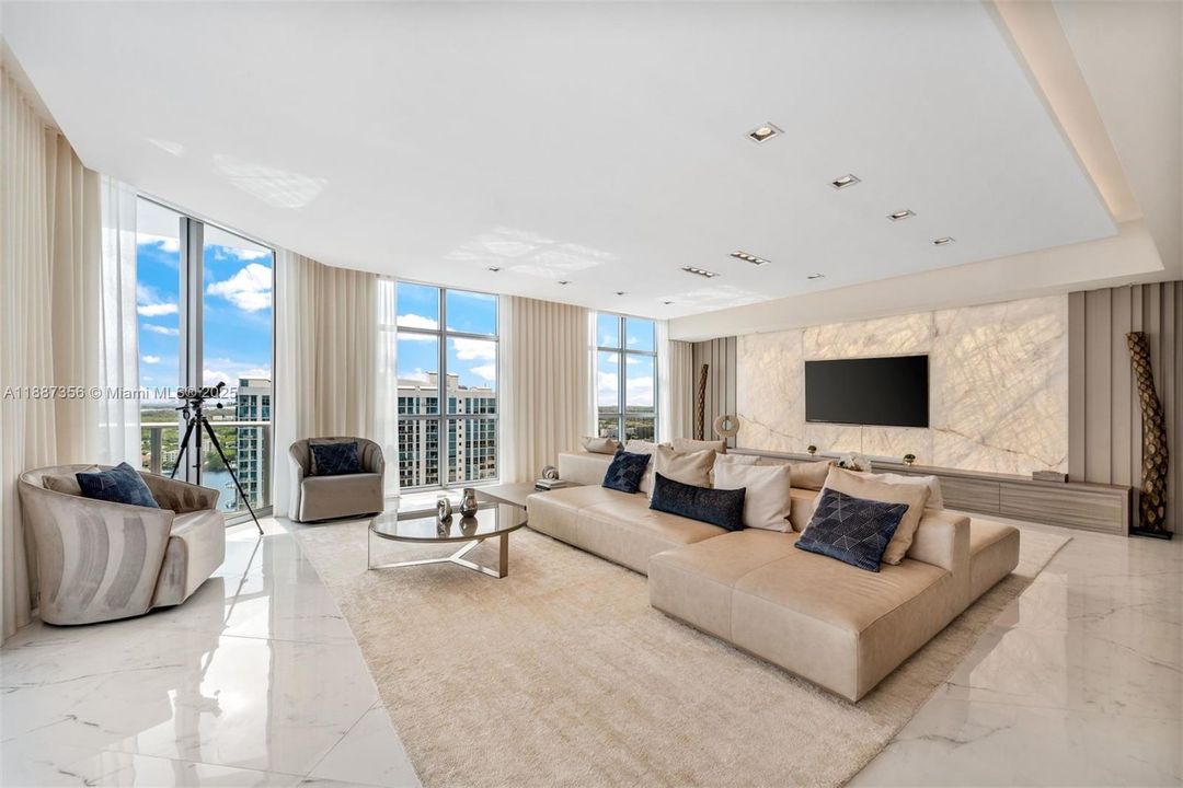 En Venta: $4,550,000 (4 camas, 4 baños, 3949 Pies cuadrados)