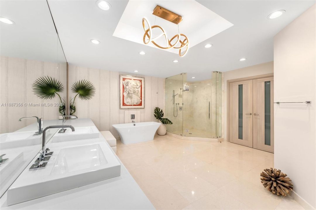 En Venta: $4,550,000 (4 camas, 4 baños, 3949 Pies cuadrados)