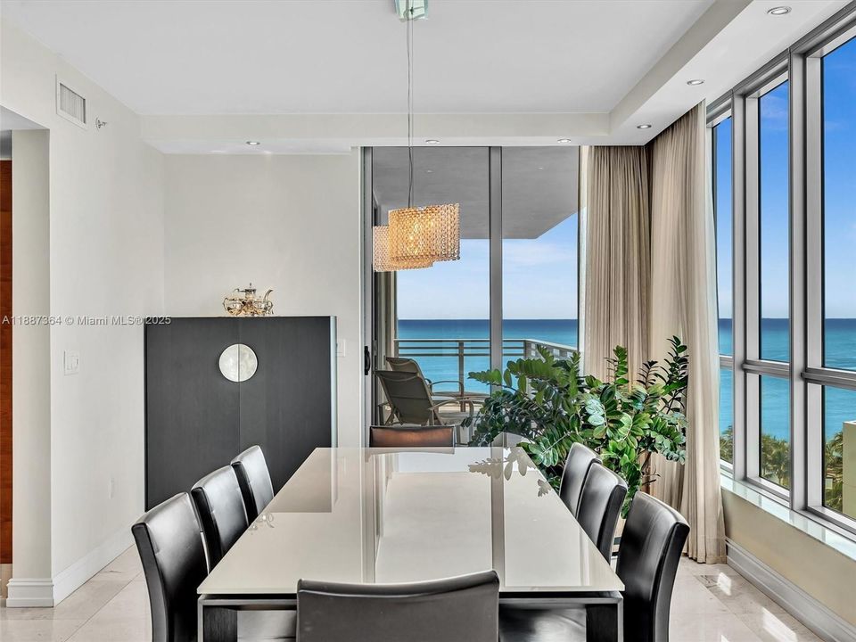 В аренду: $12,000 (3 спален, 3 ванн, 2623 Квадратных фут)