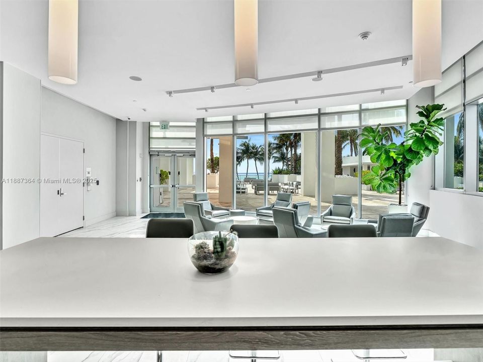 В аренду: $12,000 (3 спален, 3 ванн, 2623 Квадратных фут)