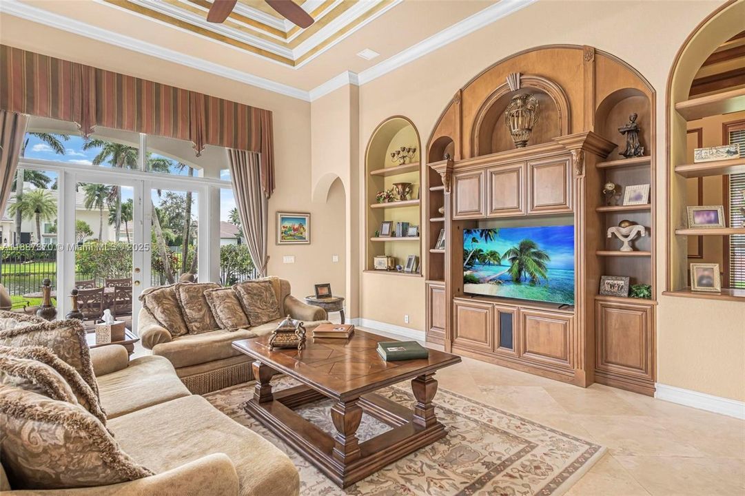 Active With Contract: $1,999,999 (5 beds, 5 baths, 4556 Square Feet)