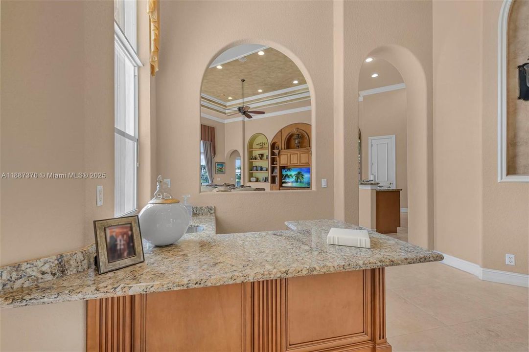 Active With Contract: $1,999,999 (5 beds, 5 baths, 4556 Square Feet)