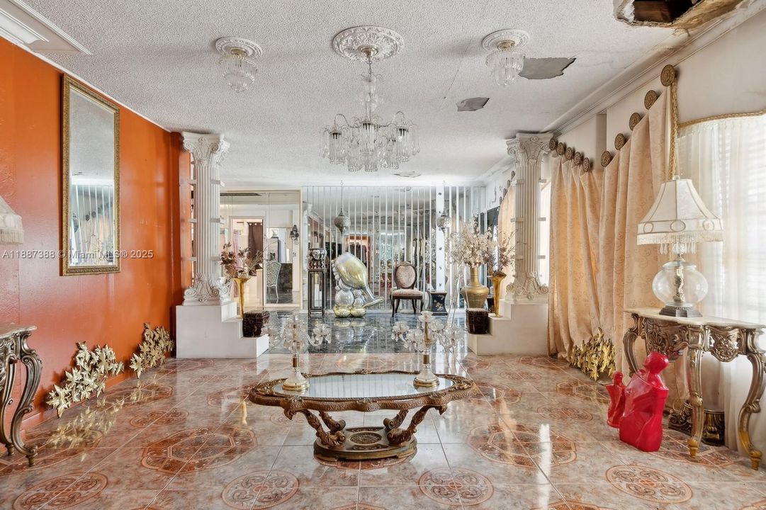 For Sale: $940,000 (4 beds, 2 baths, 3153 Square Feet)