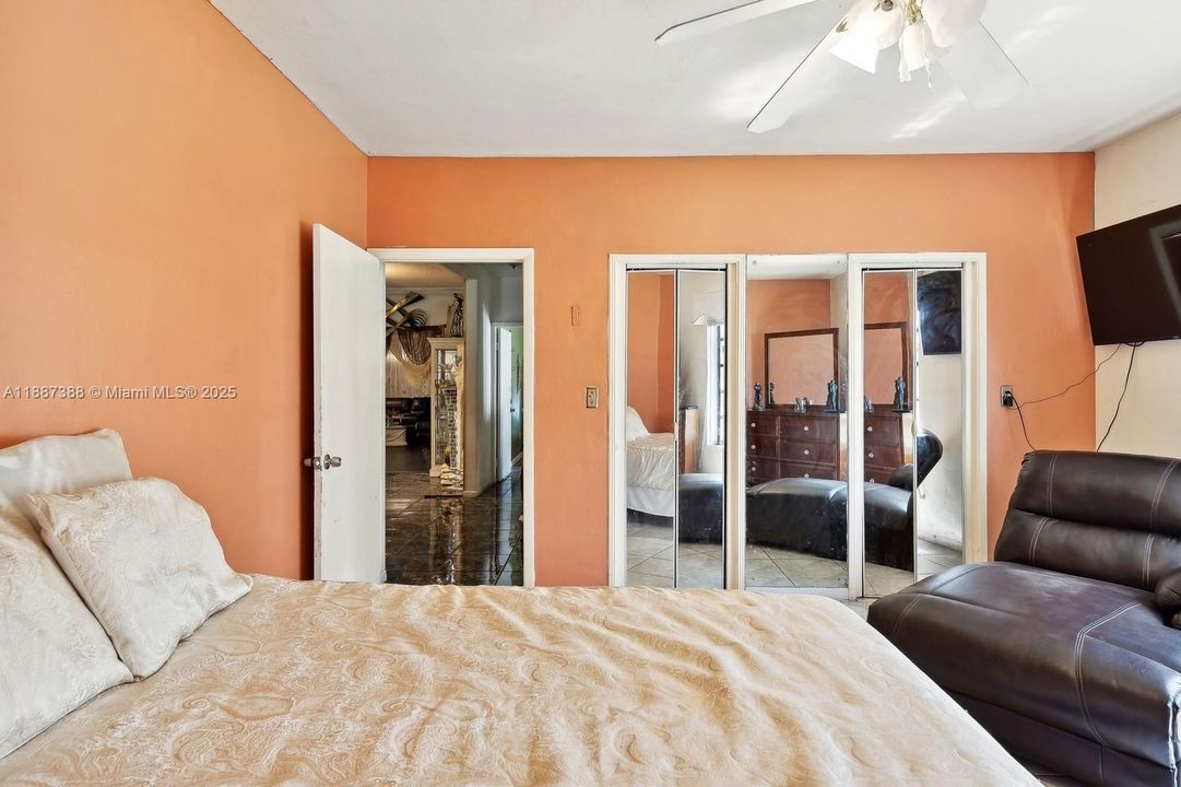 For Sale: $940,000 (4 beds, 2 baths, 3153 Square Feet)