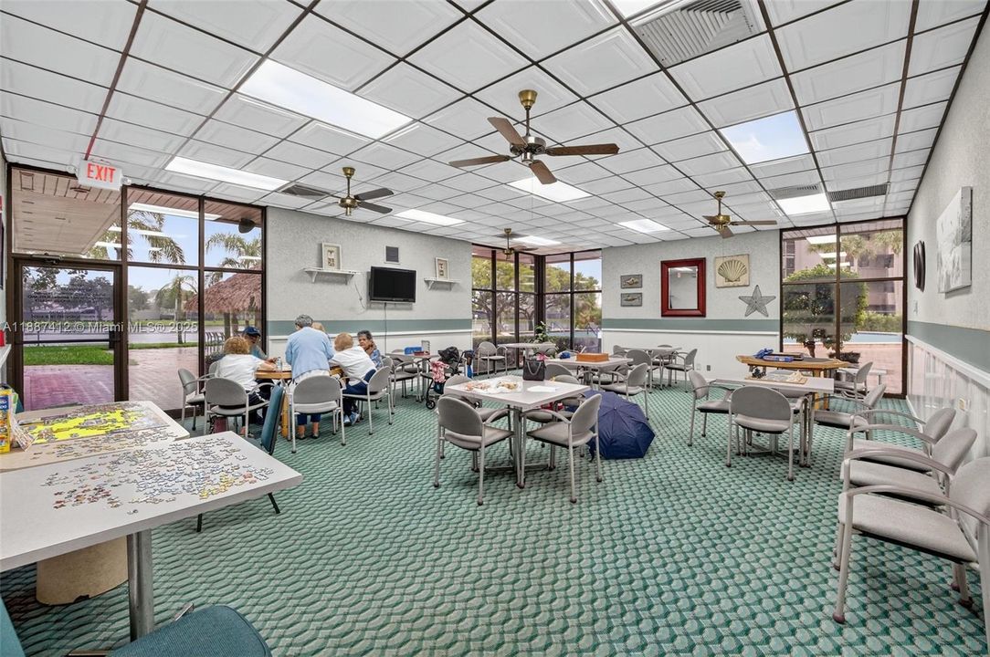 待售: $135,000 (1 贝兹, 1 浴室, 773 平方英尺)