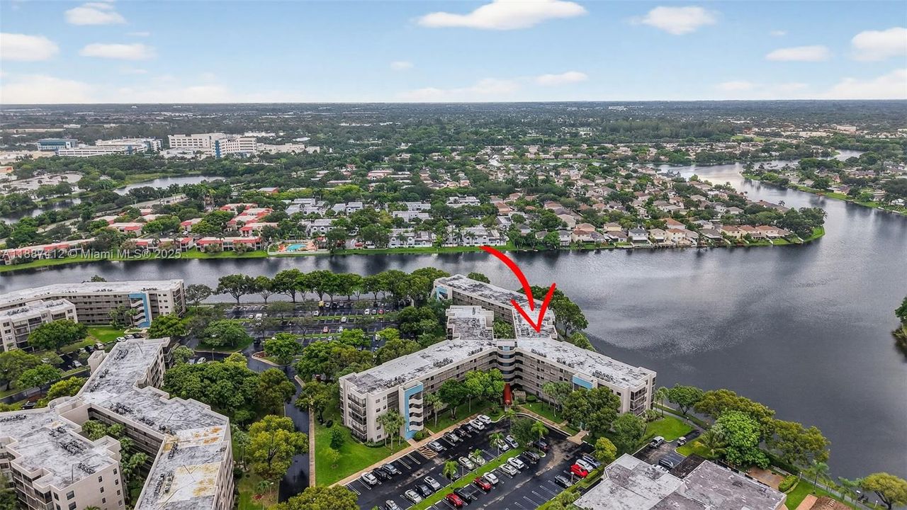 待售: $135,000 (1 贝兹, 1 浴室, 773 平方英尺)