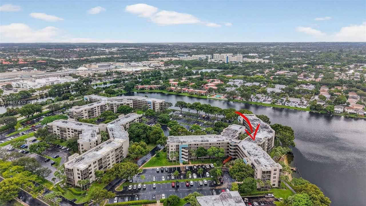 待售: $135,000 (1 贝兹, 1 浴室, 773 平方英尺)