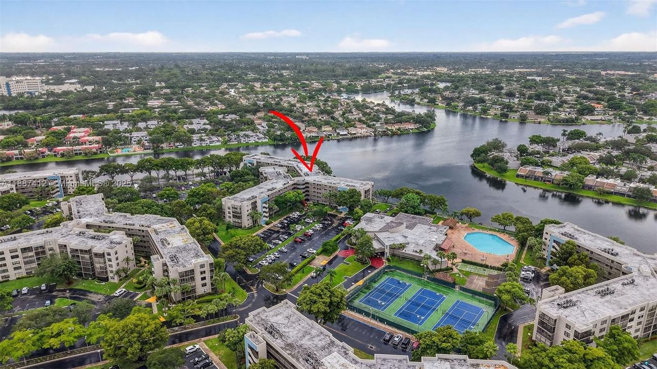 待售: $135,000 (1 贝兹, 1 浴室, 773 平方英尺)