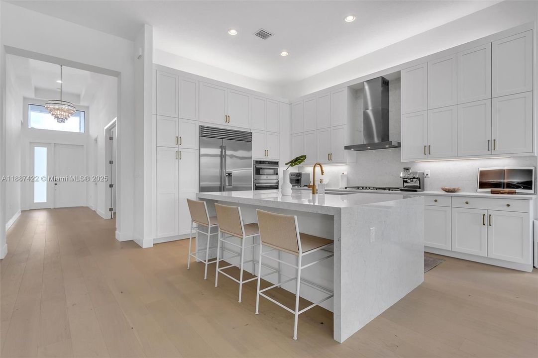 Active With Contract: $1,790,000 (3 beds, 3 baths, 2573 Square Feet)