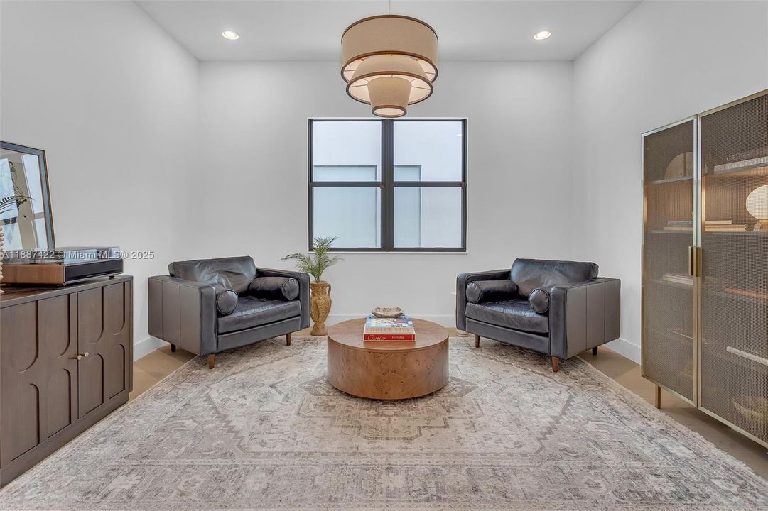 Active With Contract: $1,790,000 (3 beds, 3 baths, 2573 Square Feet)