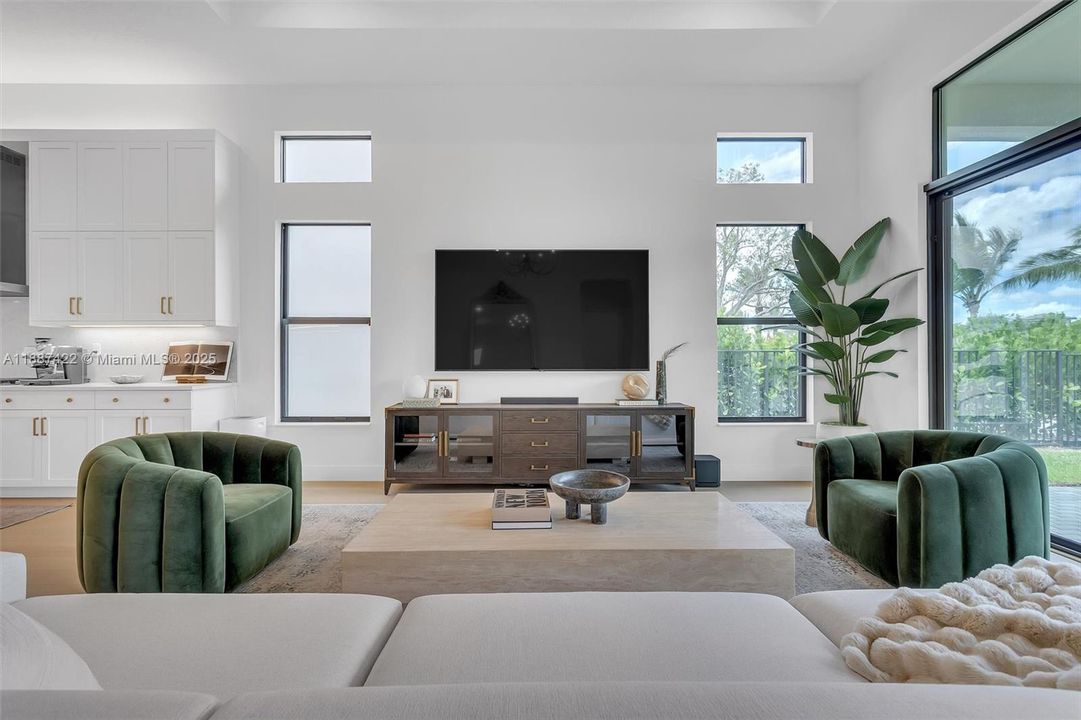 Active With Contract: $1,790,000 (3 beds, 3 baths, 2573 Square Feet)