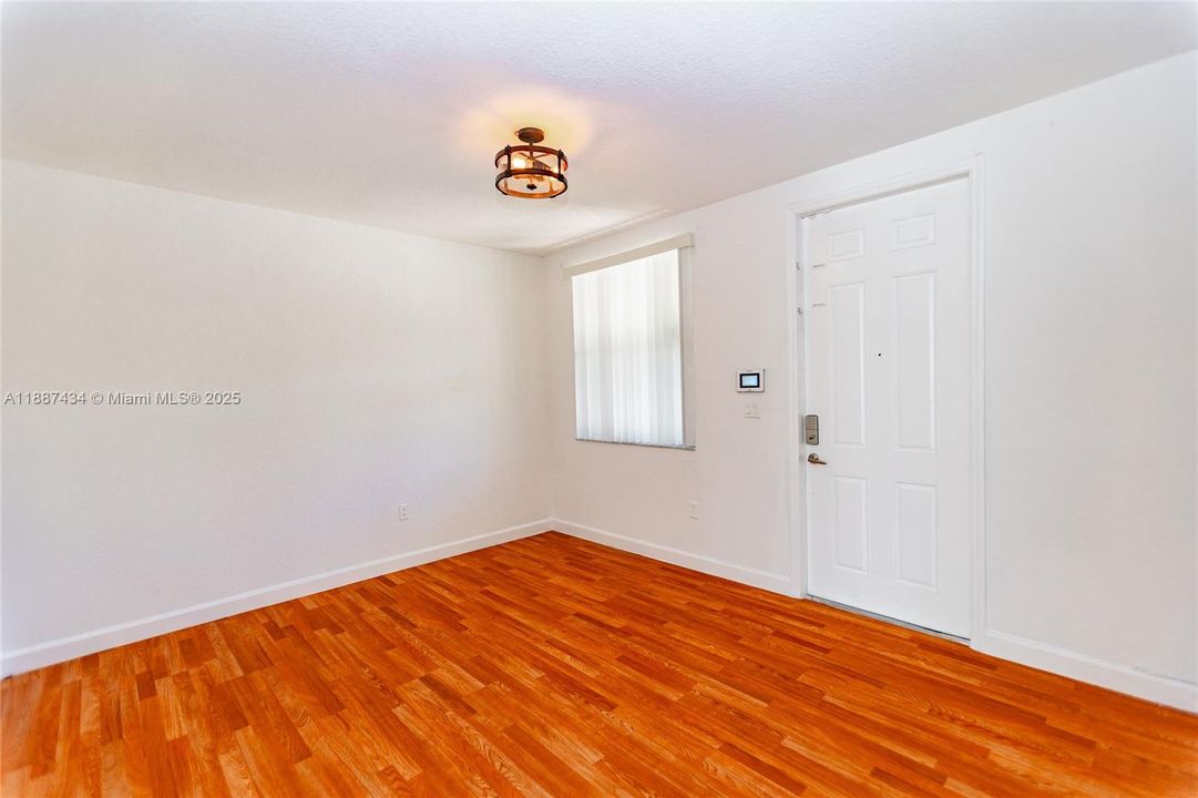 Active With Contract: $375,000 (3 beds, 2 baths, 1456 Square Feet)