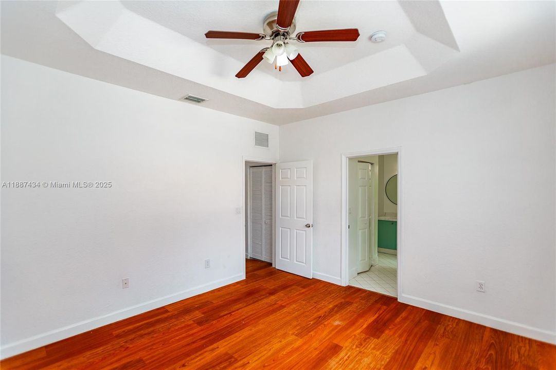 Active With Contract: $375,000 (3 beds, 2 baths, 1456 Square Feet)