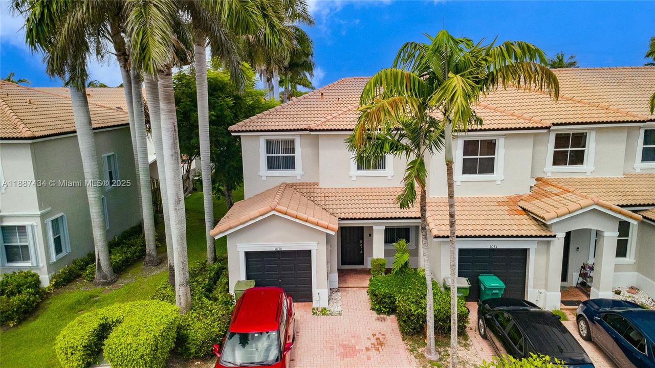 Active With Contract: $375,000 (3 beds, 2 baths, 1456 Square Feet)