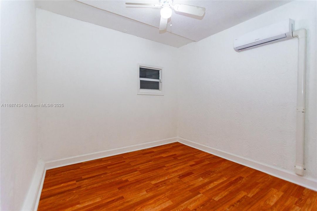 Active With Contract: $375,000 (3 beds, 2 baths, 1456 Square Feet)