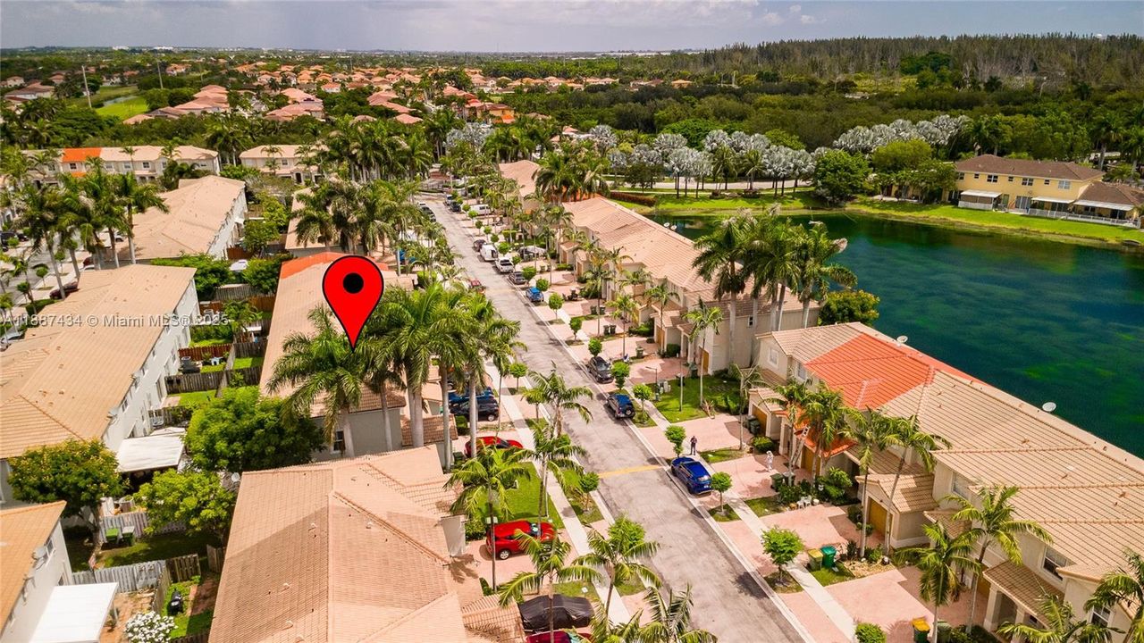 Active With Contract: $375,000 (3 beds, 2 baths, 1456 Square Feet)