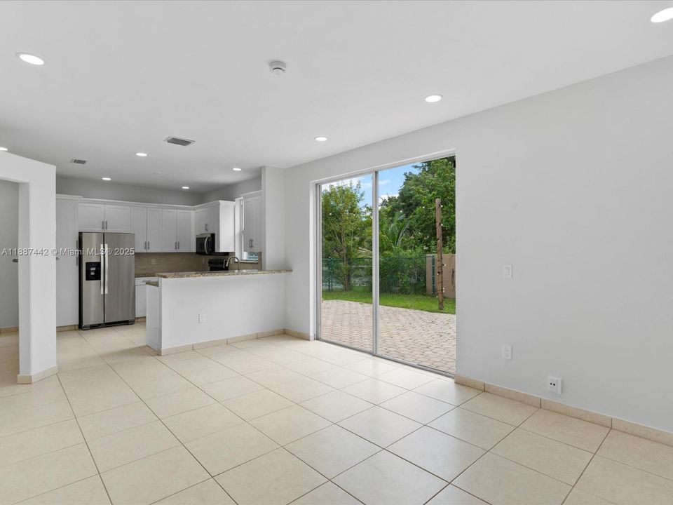 Active With Contract: $529,000 (3 beds, 2 baths, 1772 Square Feet)