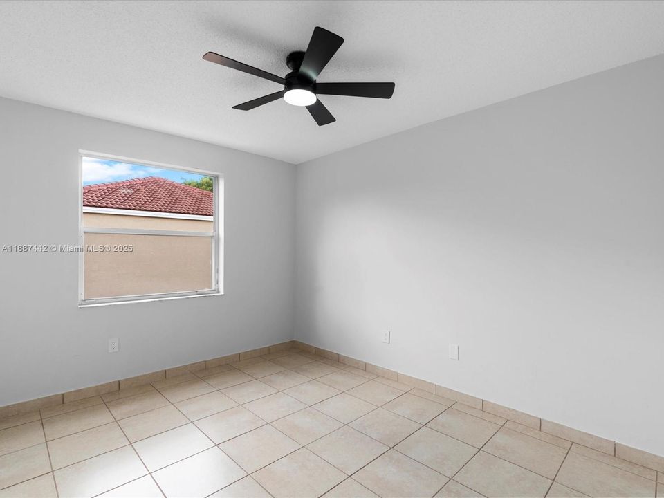 Active With Contract: $529,000 (3 beds, 2 baths, 1772 Square Feet)