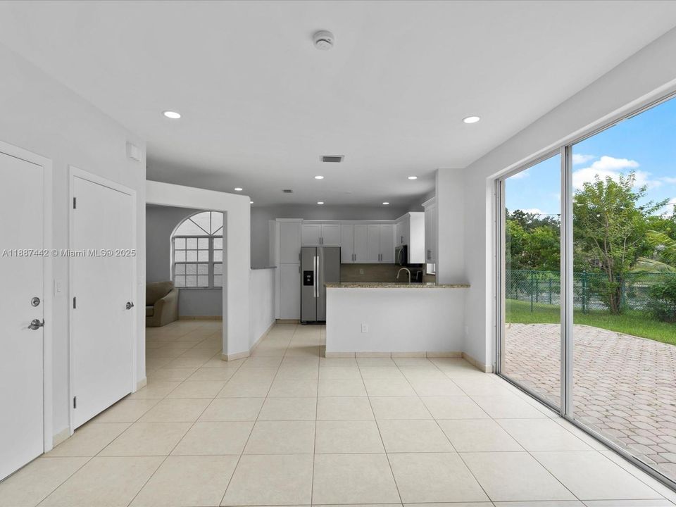 Active With Contract: $529,000 (3 beds, 2 baths, 1772 Square Feet)