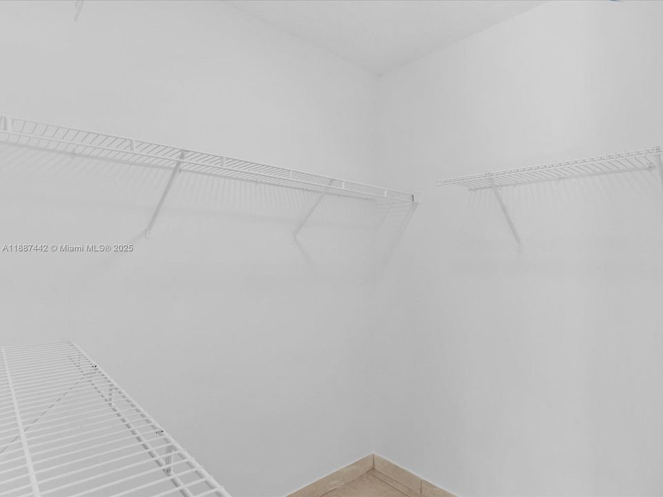 Active With Contract: $529,000 (3 beds, 2 baths, 1772 Square Feet)