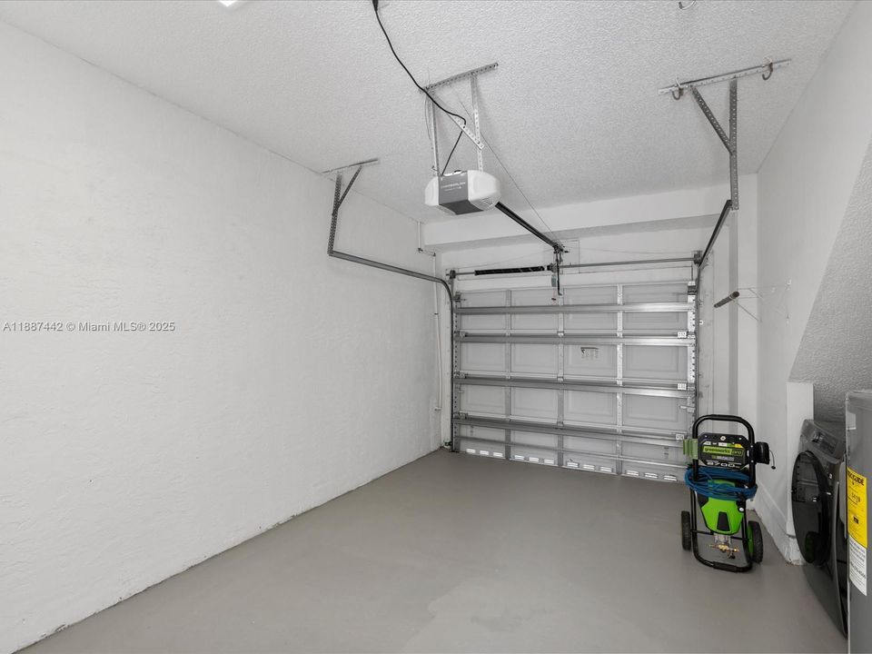 Active With Contract: $529,000 (3 beds, 2 baths, 1772 Square Feet)