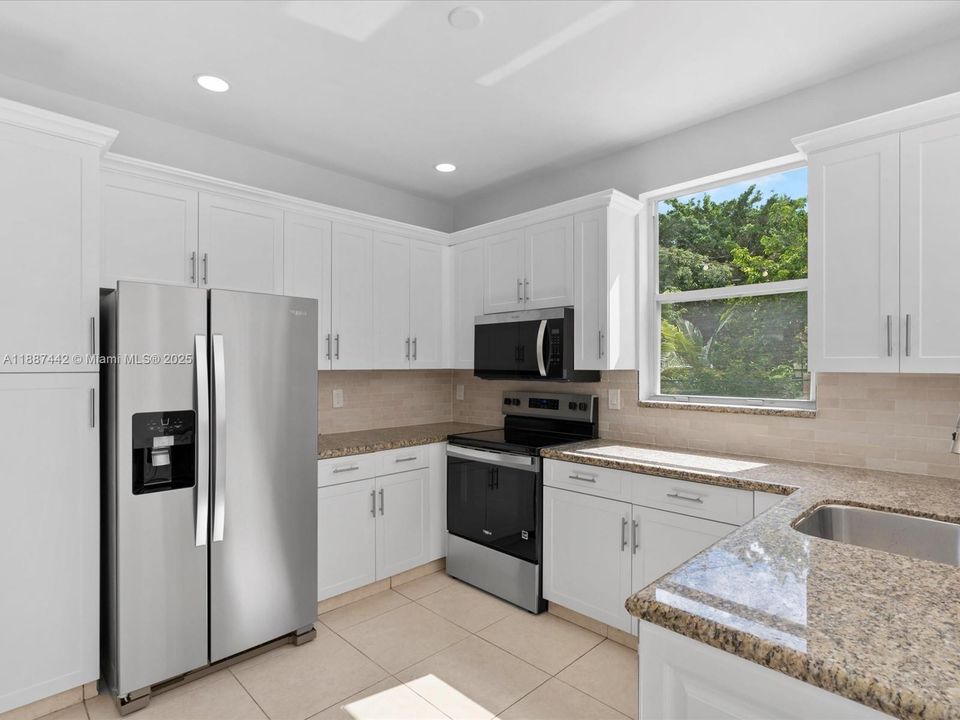 Active With Contract: $529,000 (3 beds, 2 baths, 1772 Square Feet)