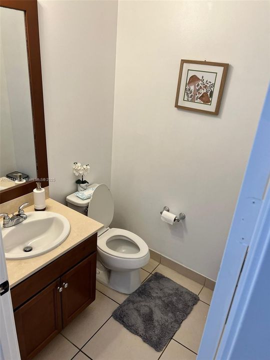 待售: $720,000 (3 贝兹, 2 浴室, 2025 平方英尺)