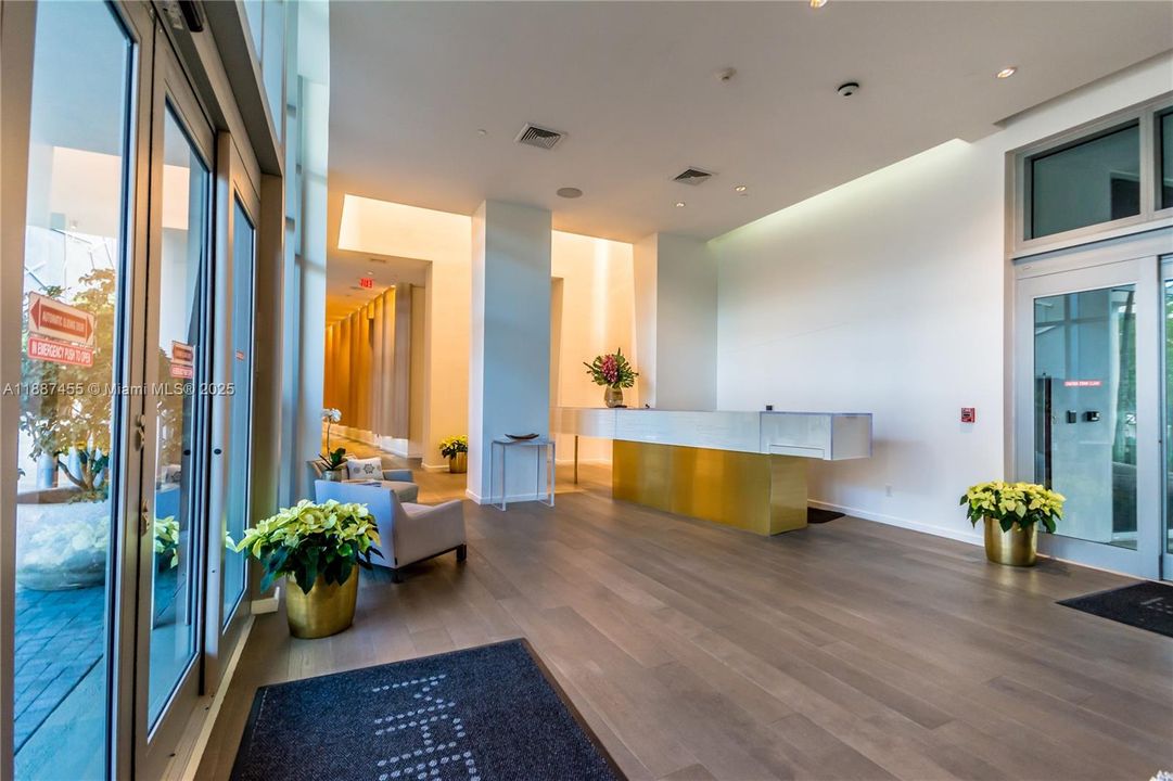 待售: $1,900,000 (1 贝兹, 1 浴室, 872 平方英尺)