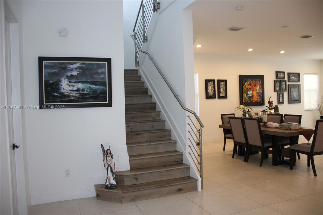 待售: $1,950,000 (5 贝兹, 6 浴室, 4004 平方英尺)