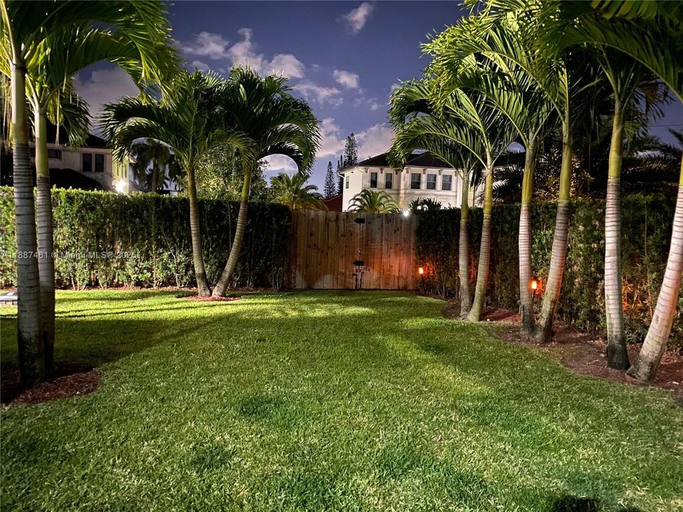 待售: $1,950,000 (5 贝兹, 6 浴室, 4004 平方英尺)