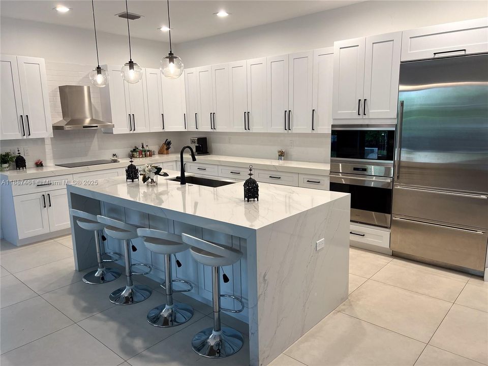 待售: $1,950,000 (5 贝兹, 6 浴室, 4004 平方英尺)