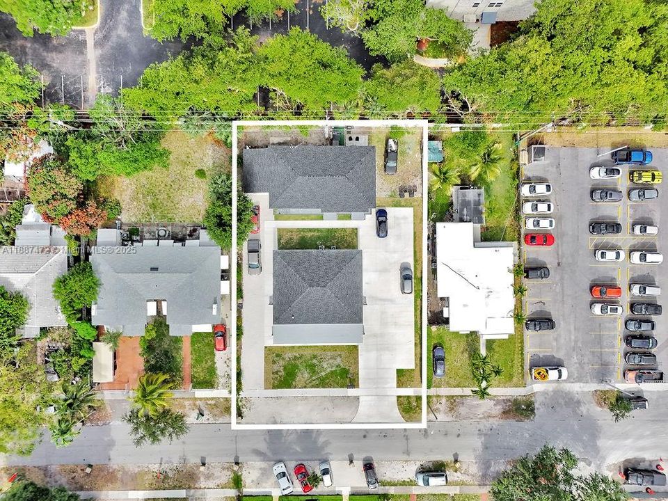 合同活跃: $1,550,000 (0 贝兹, 0 浴室, 3784 平方英尺)