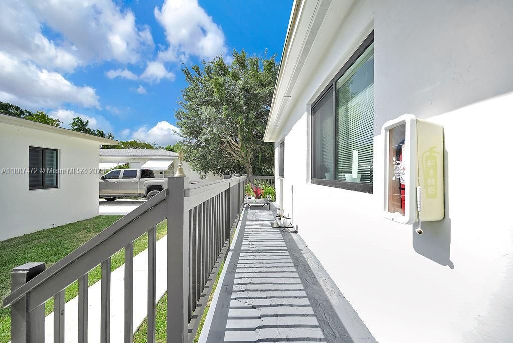 合同活跃: $1,550,000 (0 贝兹, 0 浴室, 3784 平方英尺)