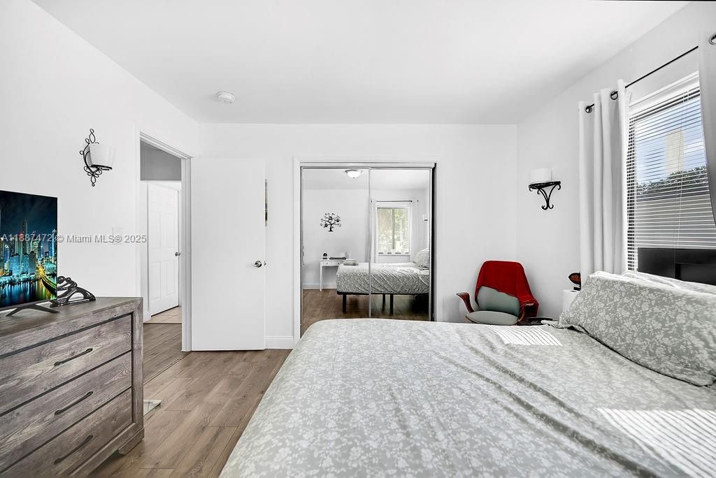 合同活跃: $1,550,000 (0 贝兹, 0 浴室, 3784 平方英尺)