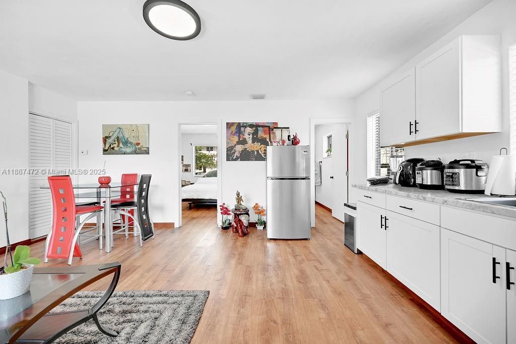 合同活跃: $1,550,000 (0 贝兹, 0 浴室, 3784 平方英尺)