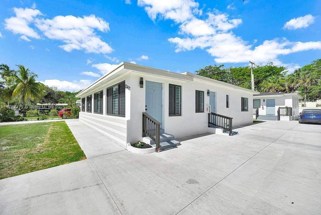 合同活跃: $1,550,000 (0 贝兹, 0 浴室, 3784 平方英尺)