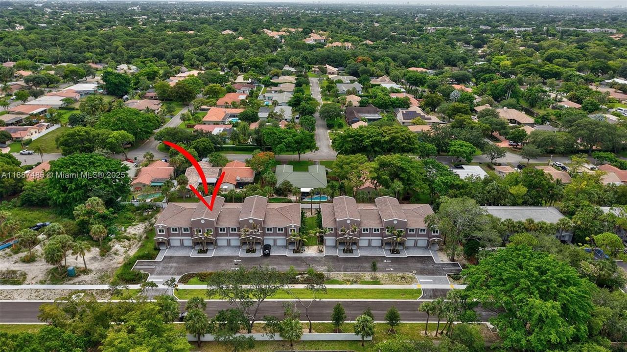 En Venta: $646,000 (3 camas, 2 baños, 1636 Pies cuadrados)