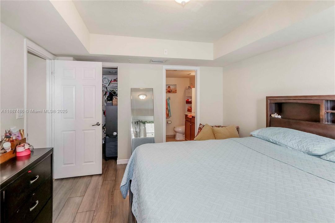 На продажу: $309,900 (3 спален, 2 ванн, 1032 Квадратных фут)