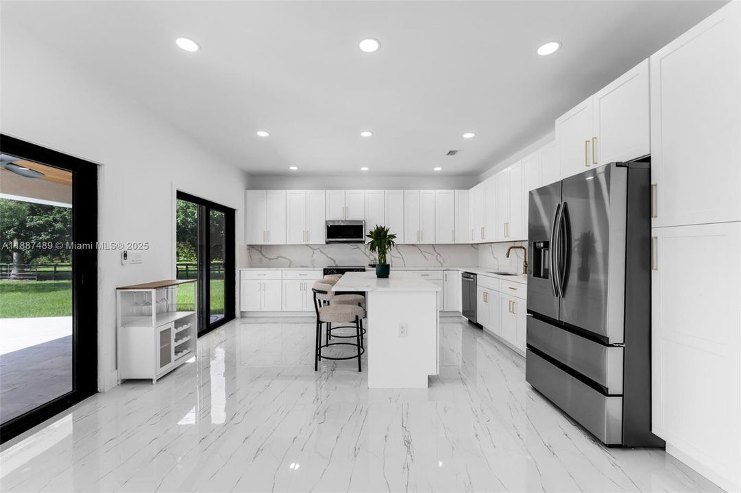 ALL APPLIANCES NEW..