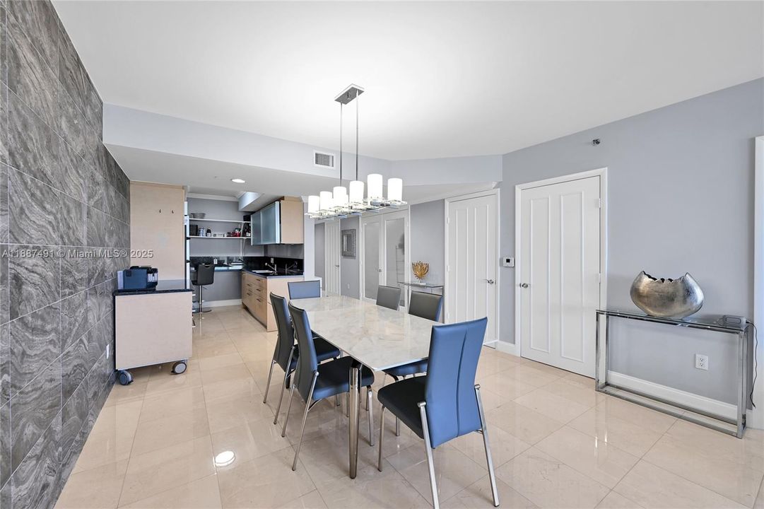 На продажу: $1,050,000 (3 спален, 3 ванн, 1571 Квадратных фут)