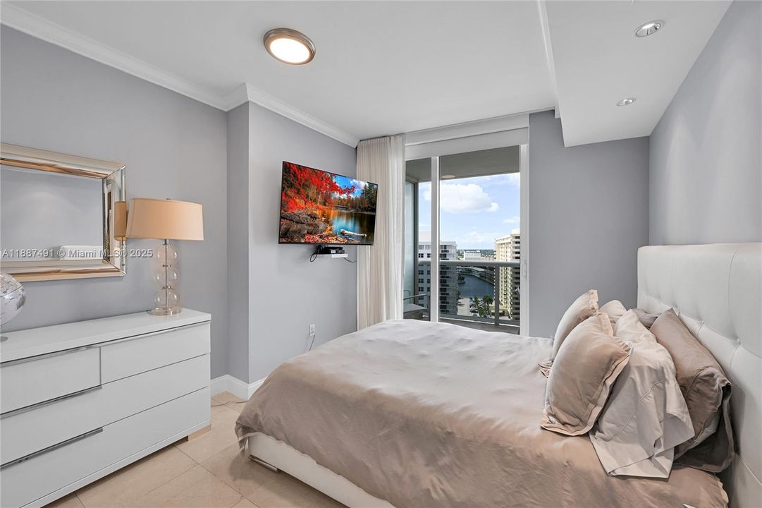 На продажу: $1,050,000 (3 спален, 3 ванн, 1571 Квадратных фут)