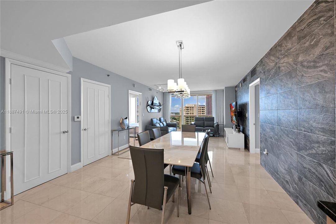 На продажу: $1,050,000 (3 спален, 3 ванн, 1571 Квадратных фут)