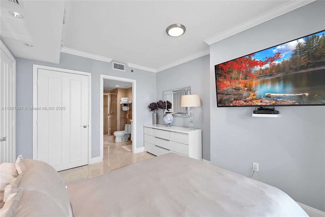 На продажу: $1,050,000 (3 спален, 3 ванн, 1571 Квадратных фут)