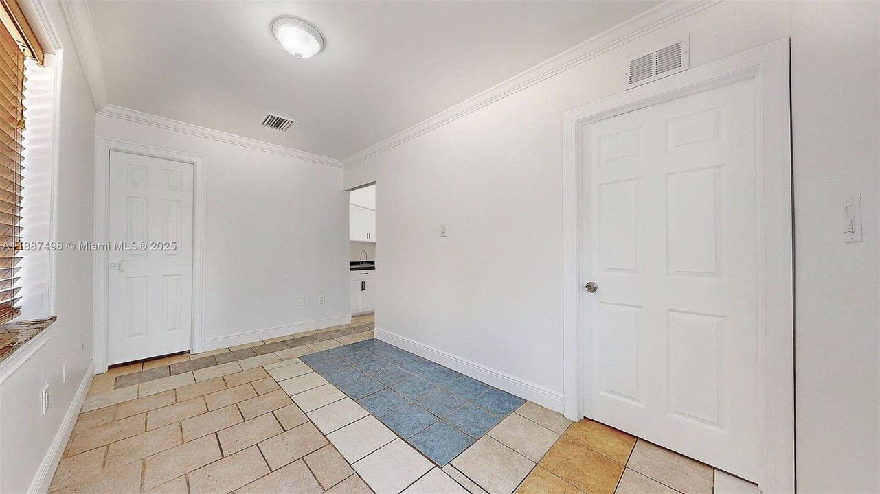 最近租的: $1,500 (1 贝兹, 1 浴室, 450 平方英尺)