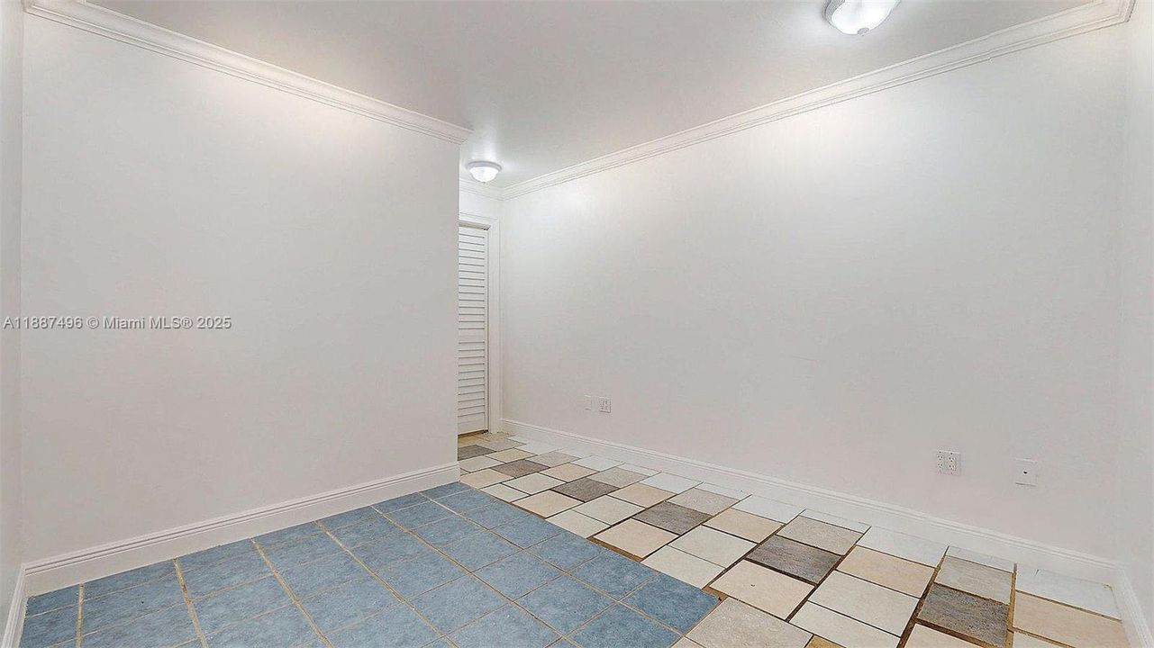 最近租的: $1,500 (1 贝兹, 1 浴室, 450 平方英尺)