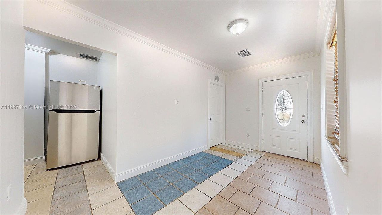 最近租的: $1,500 (1 贝兹, 1 浴室, 450 平方英尺)